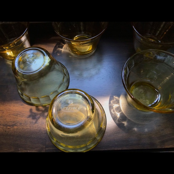 SOLD Vintage Set of 7 ForteCrisa Yellow Custard Cups ๐ - Picture 7 of 9